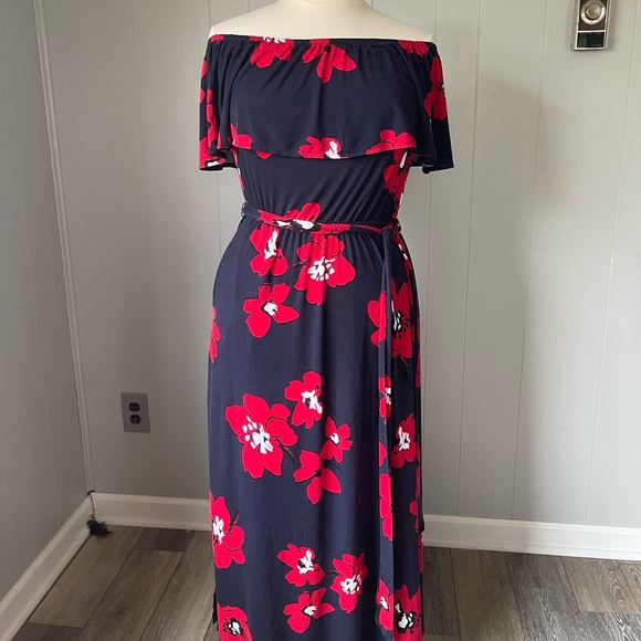 Lane Bryant Dresses & Skirts - Lane Bryant (14/16) Navy/Red Floral Maxi-Dress